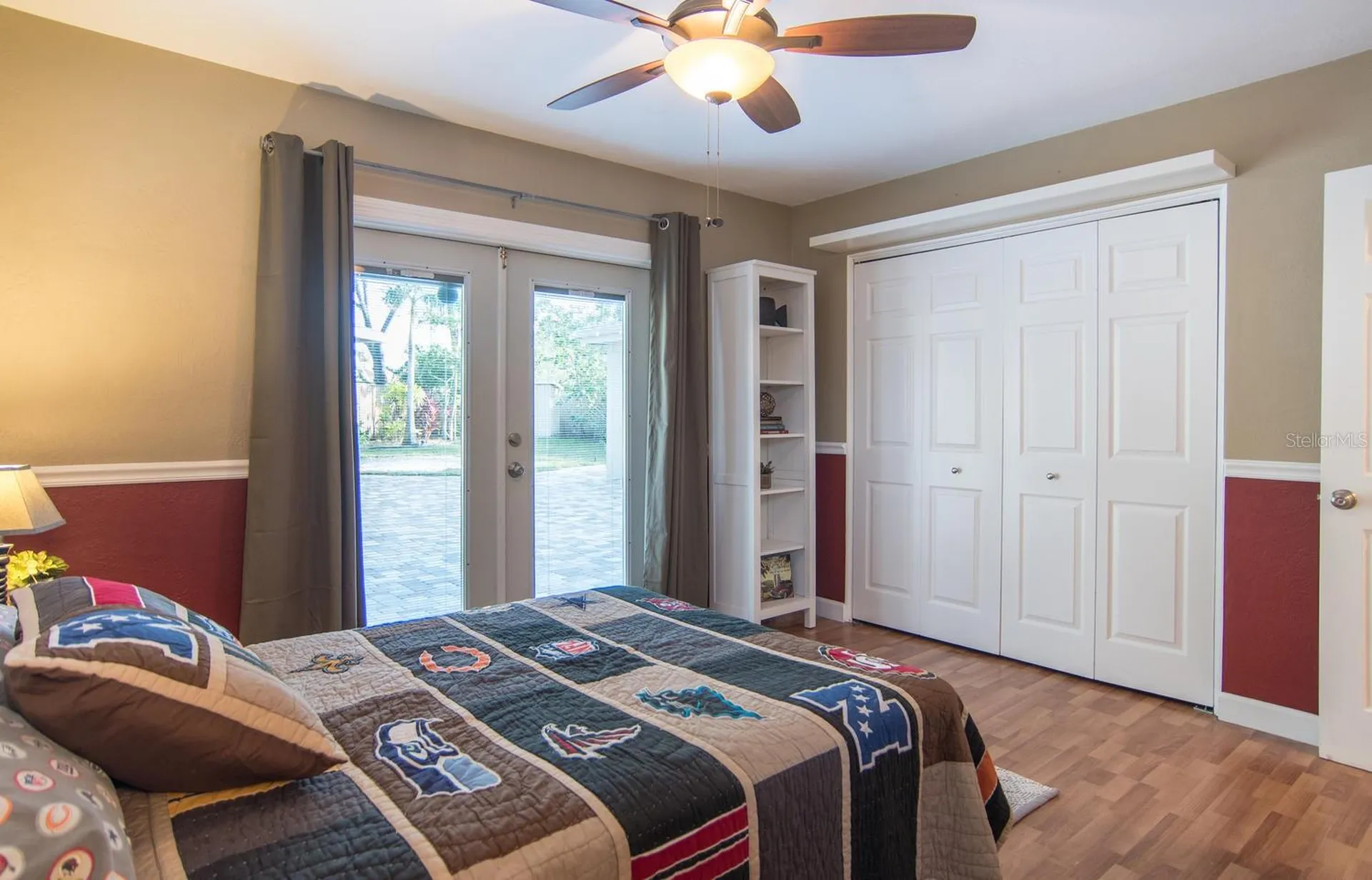 528 59th Way S St Petersburg FL 33707