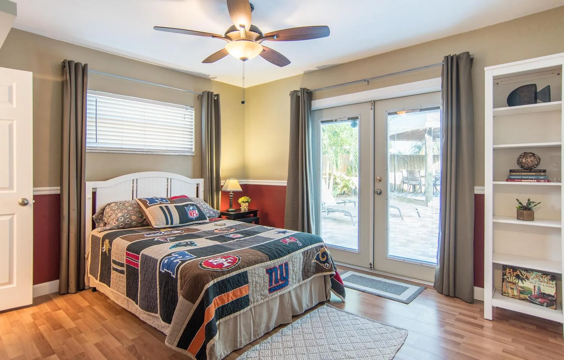 528 59th Way S St Petersburg FL 33707