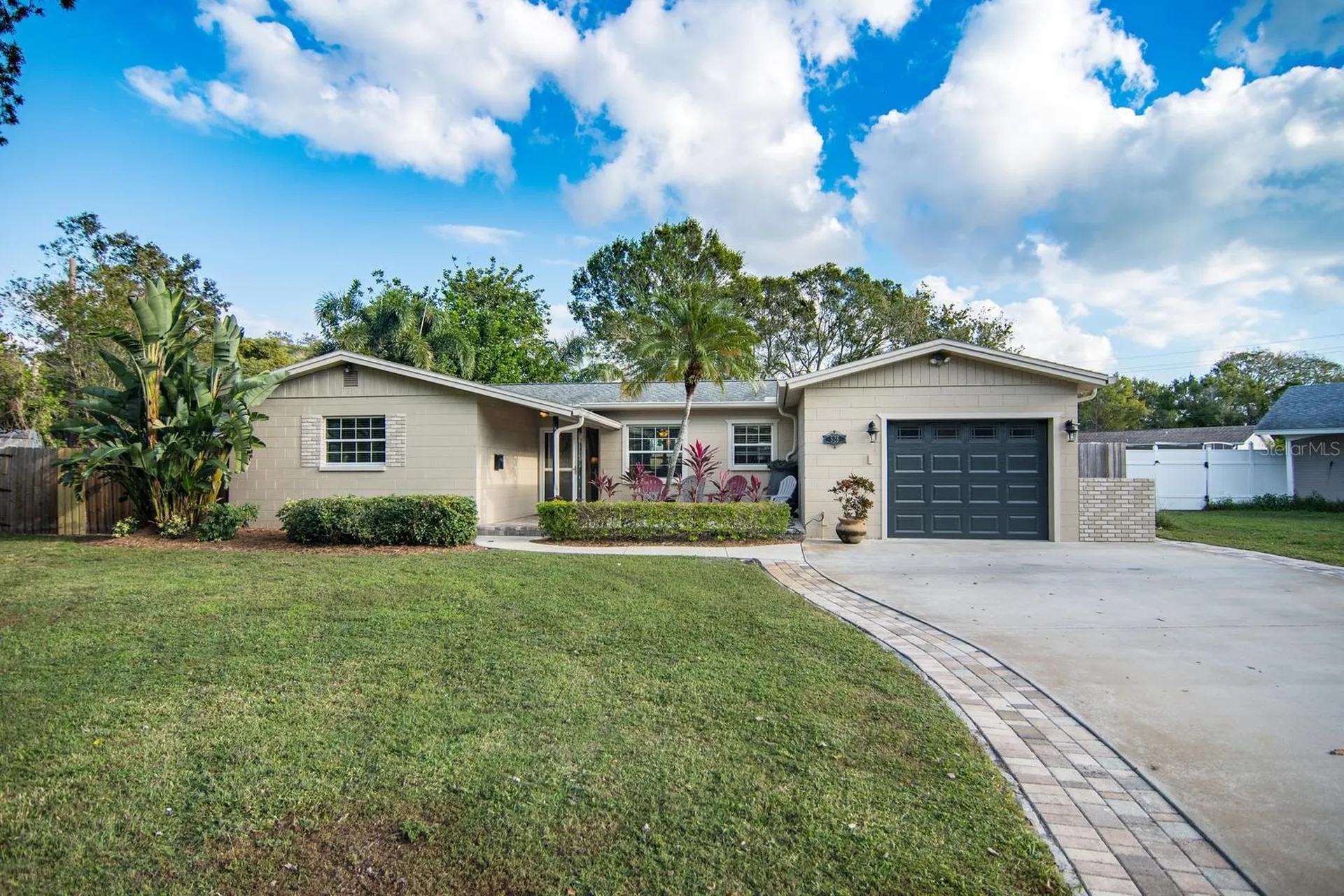 528 59th Way S St Petersburg FL 33707
