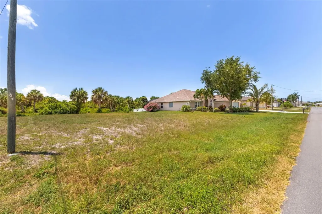74 Long Meadow Court Rotonda West FL 33947