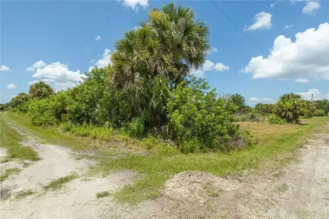 29051 Maris Drive Punta Gorda FL 33982