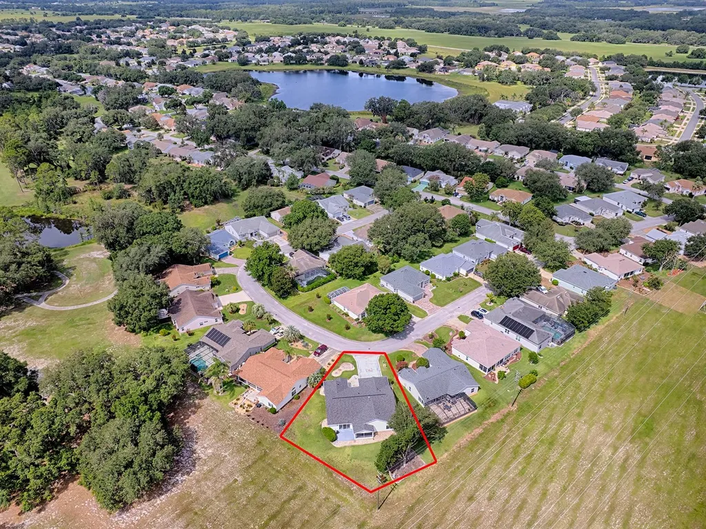 3851 Manor Oaks Court Leesburg FL 34748