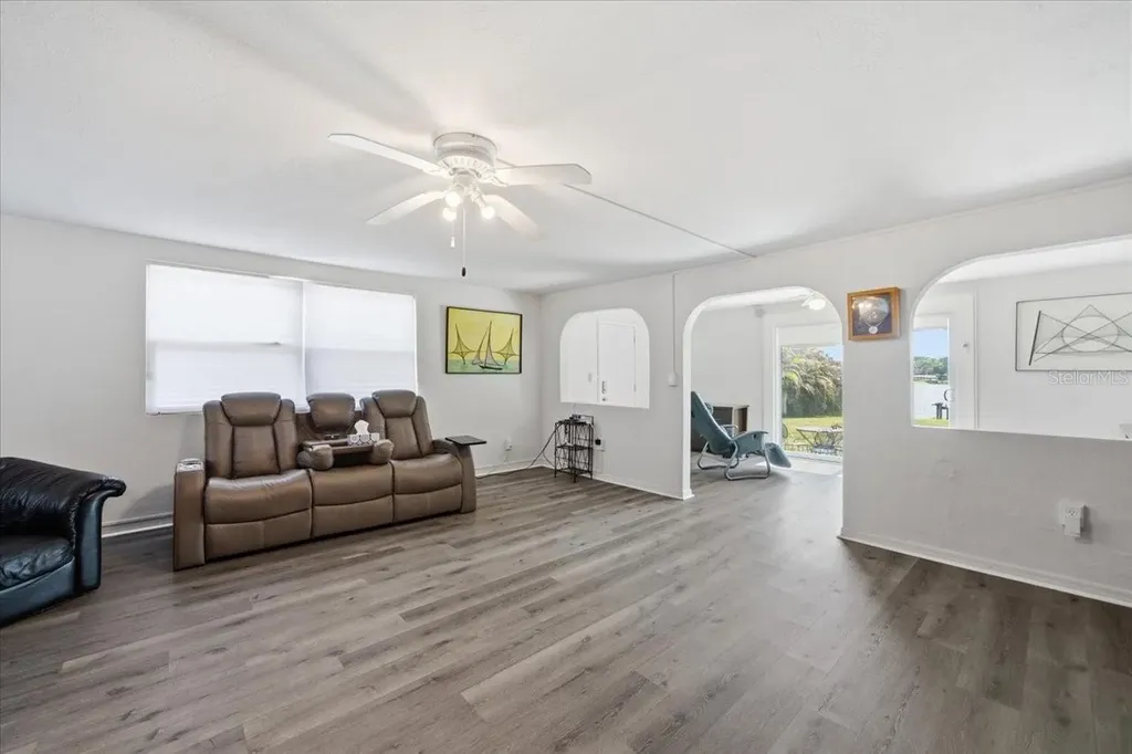 12002 Waterside Court Tampa FL 33612