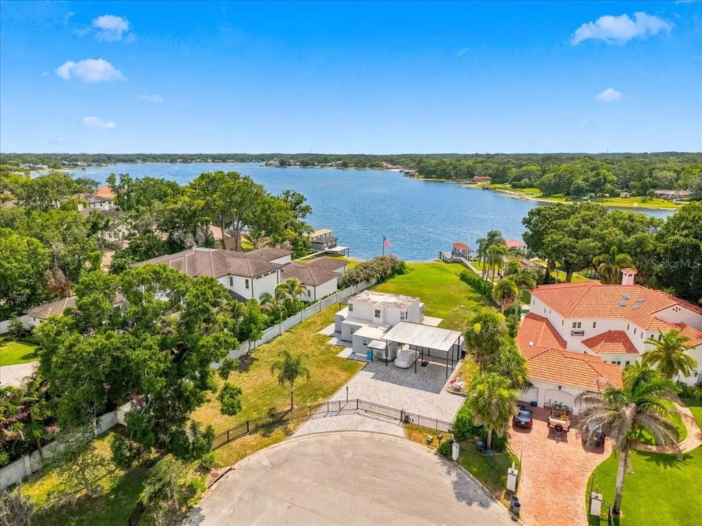 12002 Waterside Court Tampa FL 33612