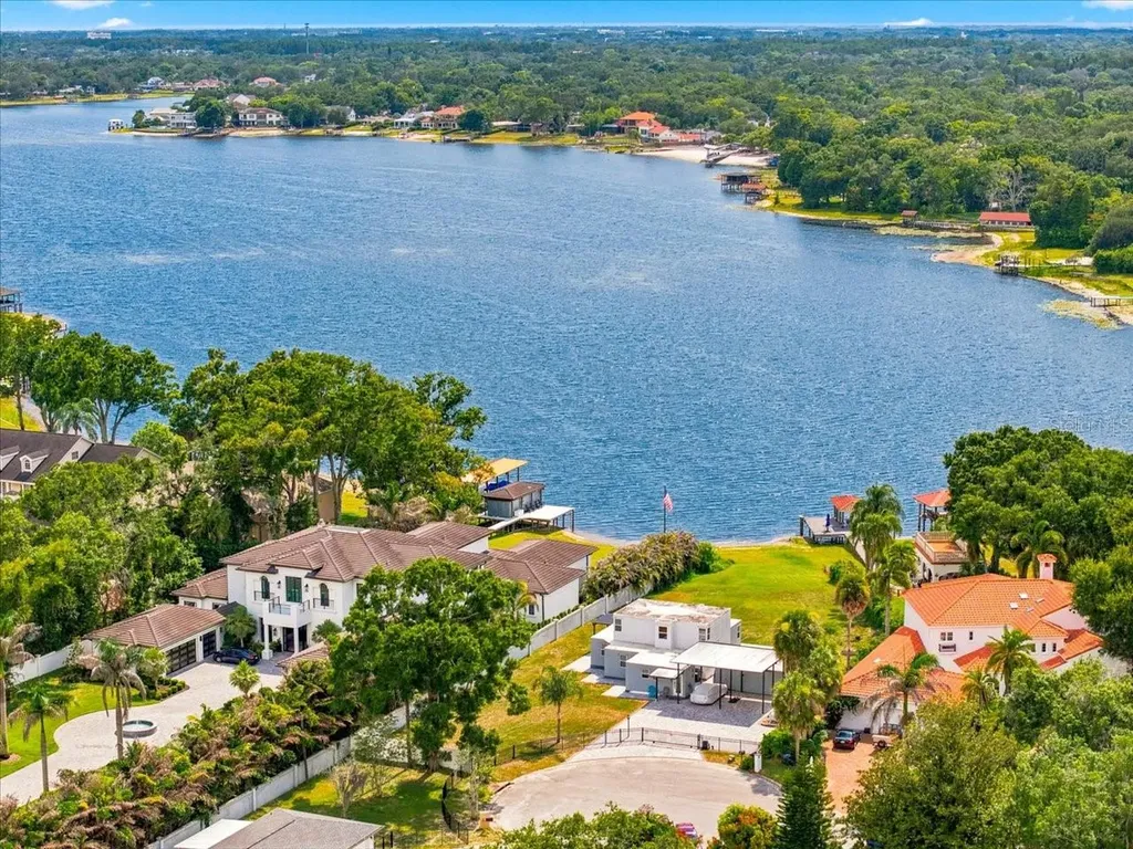 12002 Waterside Court Tampa FL 33612