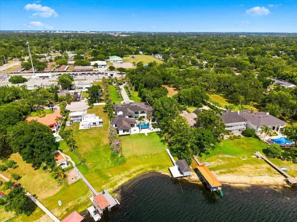 12002 Waterside Court Tampa FL 33612
