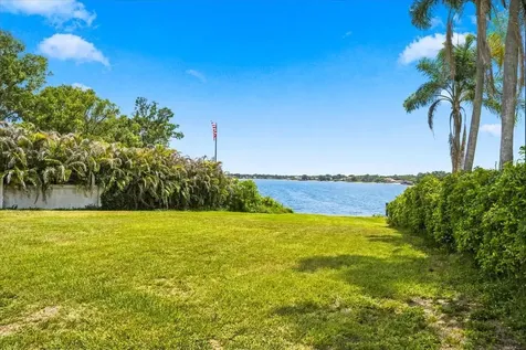 12002 Waterside Court Tampa FL 33612
