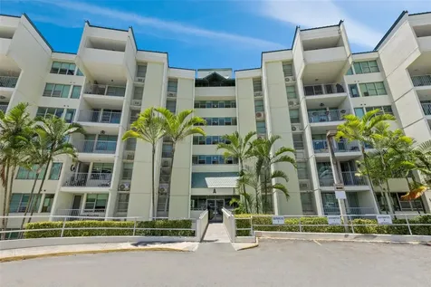 . Cll Regina Medina Guaynabo PR 00969