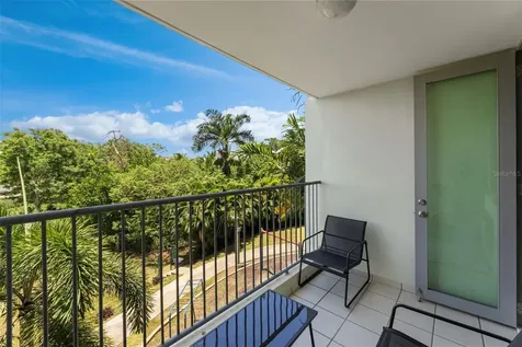. Cll Regina Medina Guaynabo PR 00969