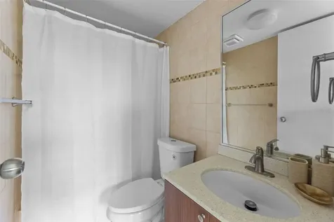 . Cll Regina Medina Guaynabo PR 00969