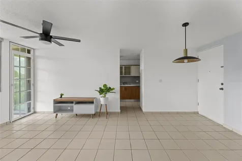 . Cll Regina Medina Guaynabo PR 00969