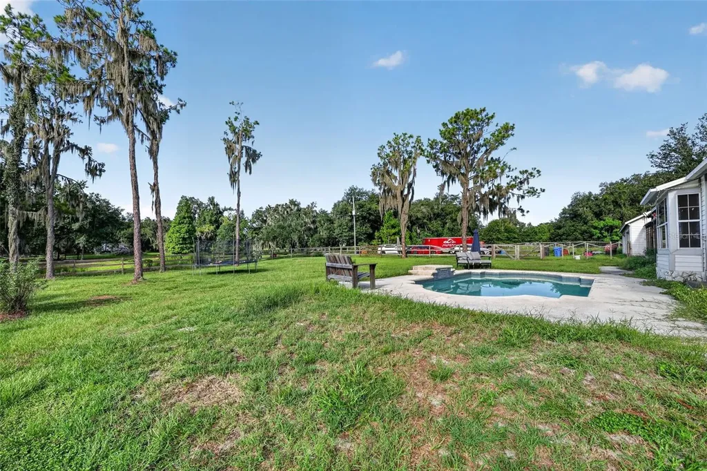 8922 Pritcher Road Lithia FL 33547