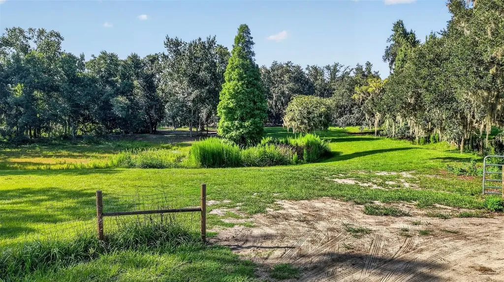 8922 Pritcher Road Lithia FL 33547