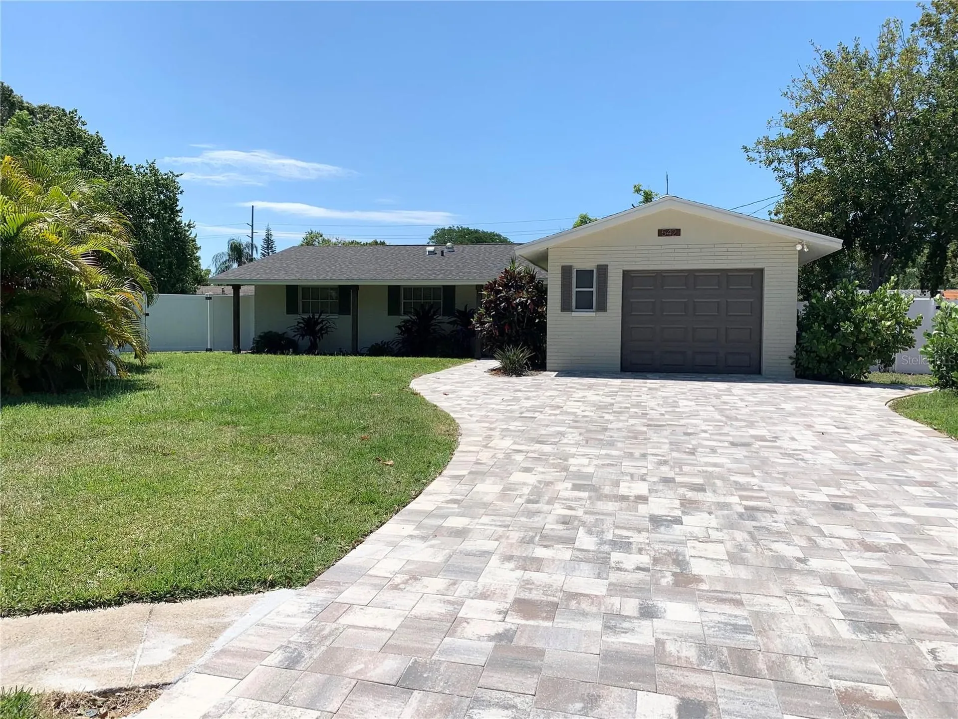 542 59th Way S St Petersburg FL 33707