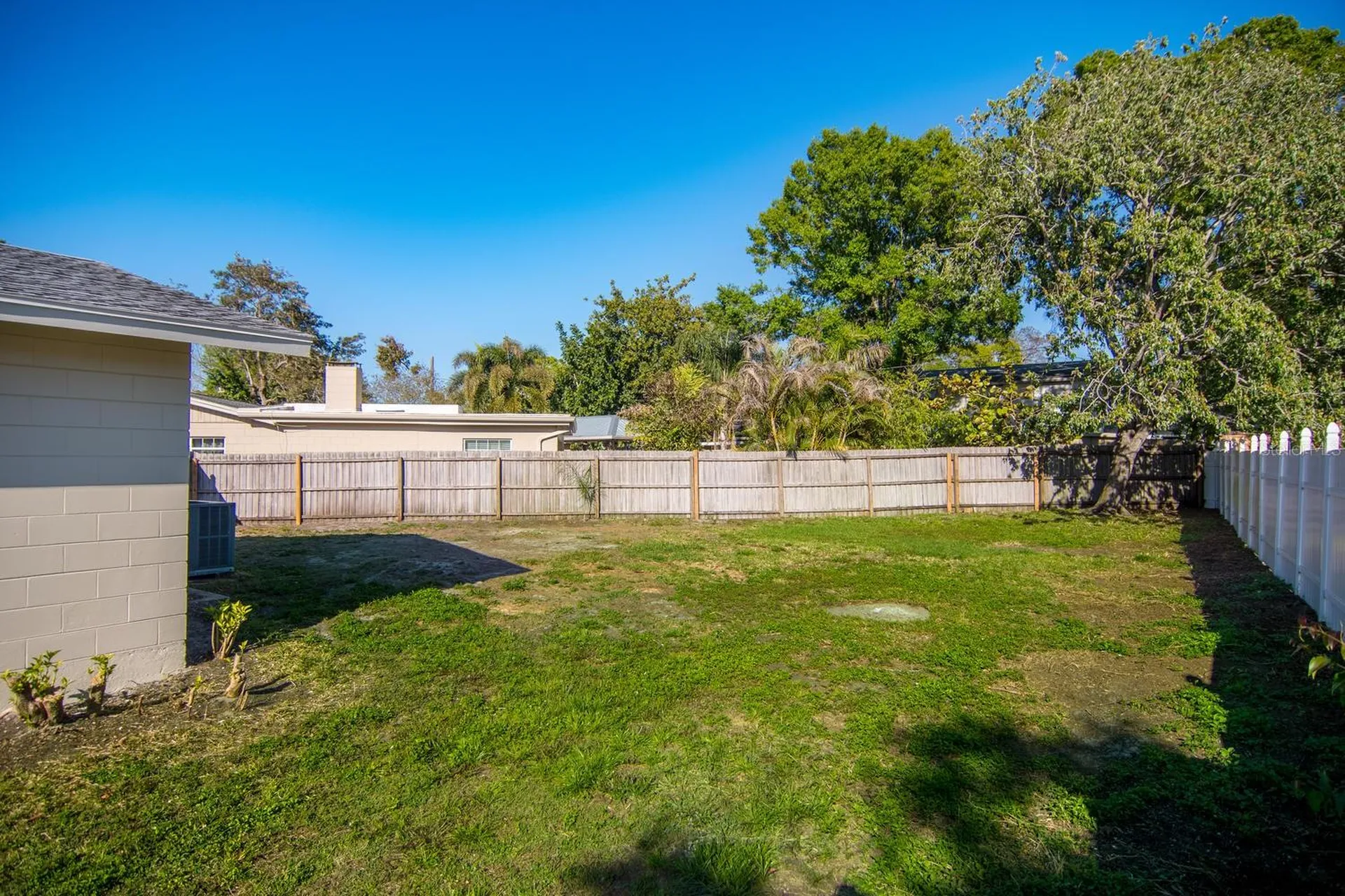 542 59th Way S St Petersburg FL 33707