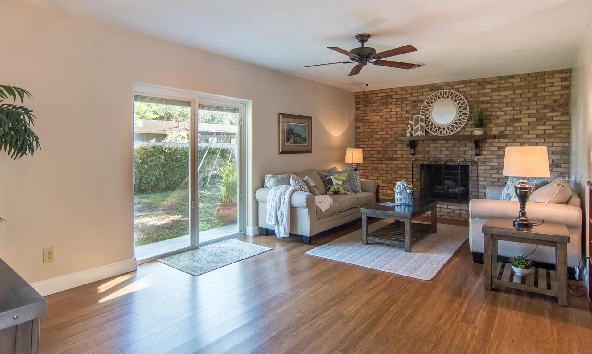 542 59th Way S St Petersburg FL 33707