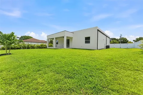 9714 Van Street Tampa FL 33615