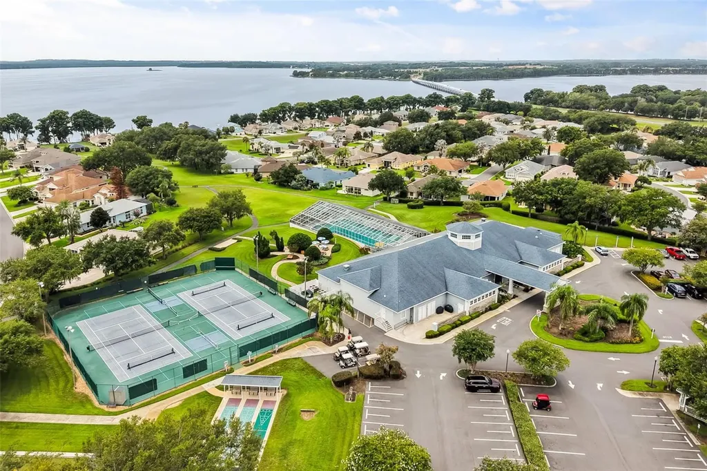 6170 Sailboat Avenue Tavares FL 32778