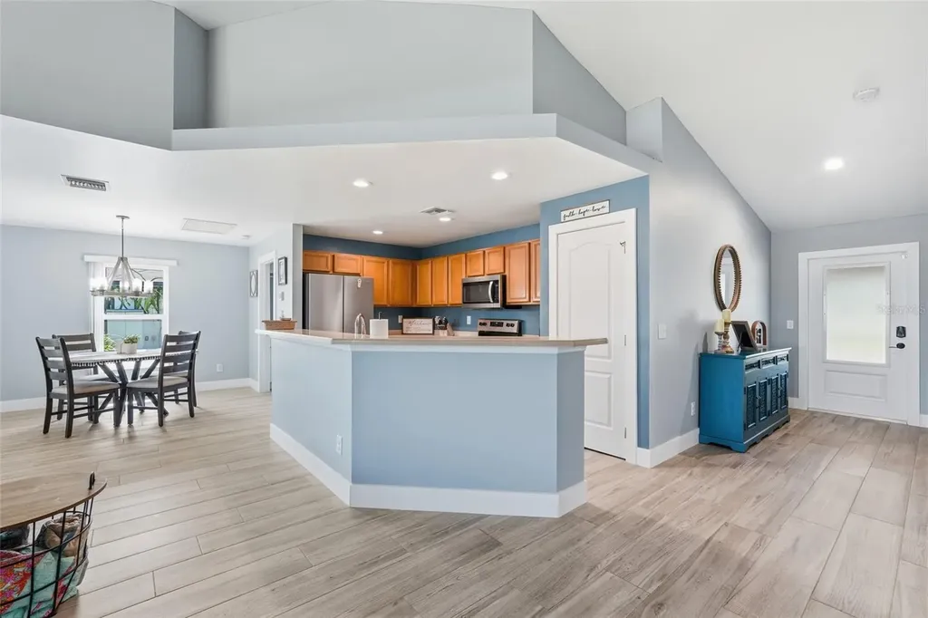 1927 NE 33rd Street Cape Coral FL 33909