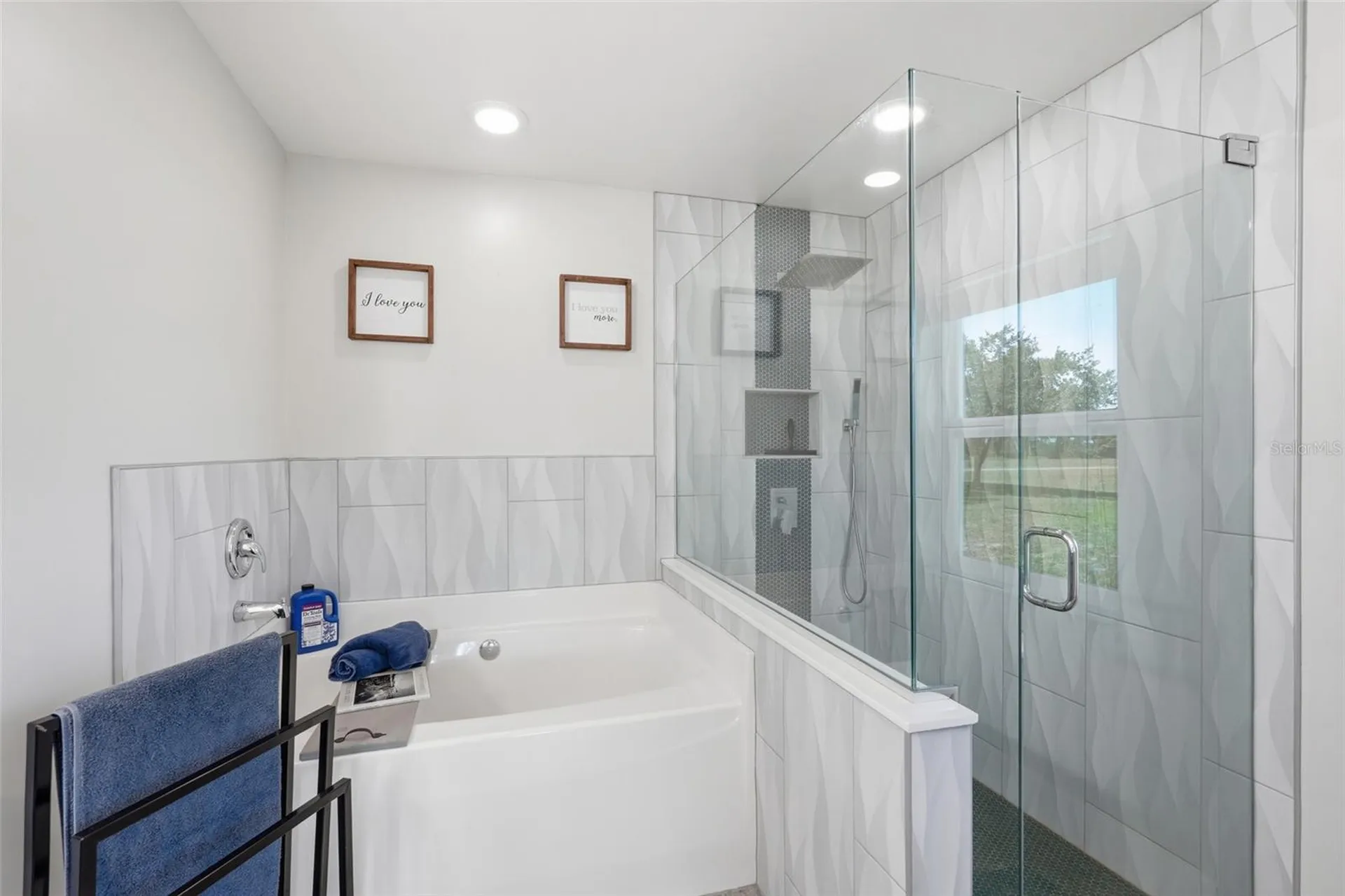 1927 NE 33rd Street Cape Coral FL 33909