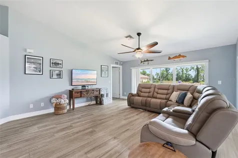 1927 NE 33rd Street Cape Coral FL 33909