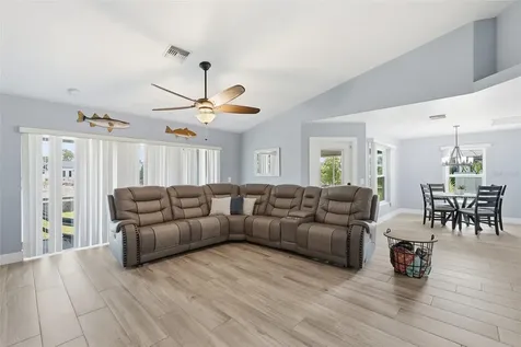 1927 NE 33rd Street Cape Coral FL 33909