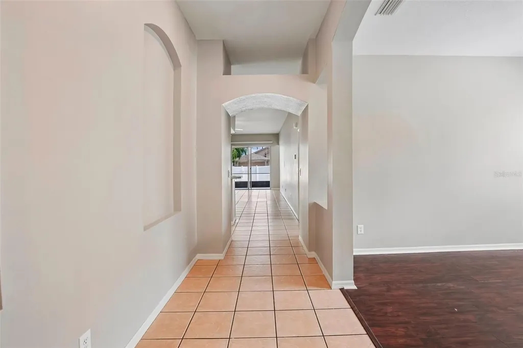 10616 Little Bend Lane Riverview FL 33579