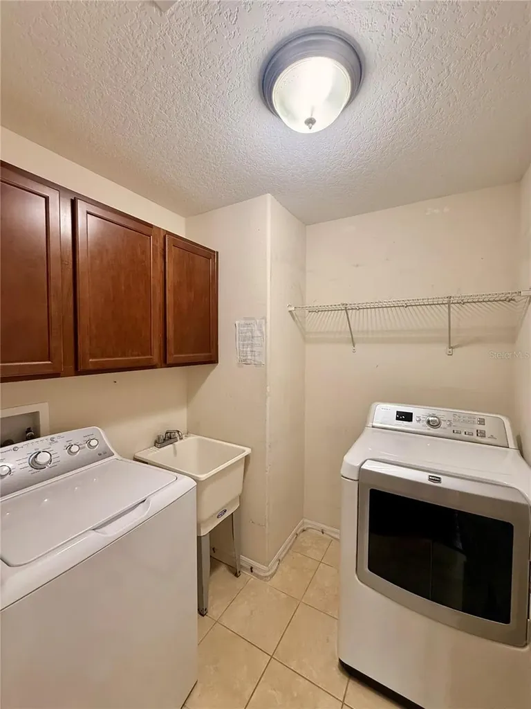 9412 Strongbark Lane Orlando FL 32832