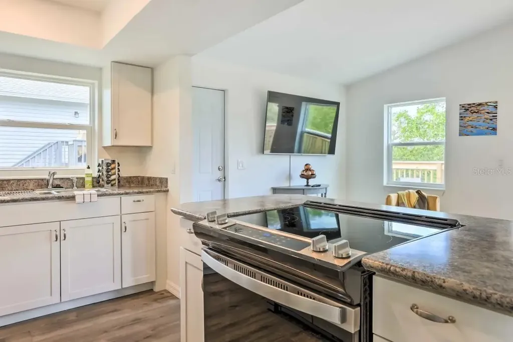 3303 W Shell Point #a Road Ruskin FL 33570