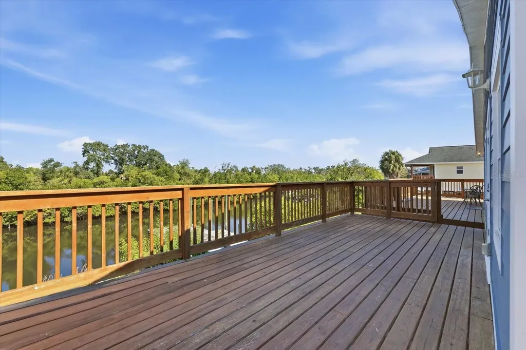 3303 W Shell Point #a Road Ruskin FL 33570