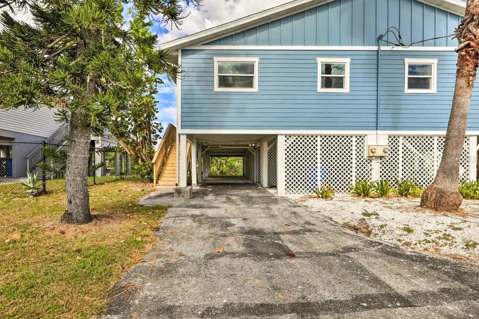 3303 W Shell Point #a Road Ruskin FL 33570
