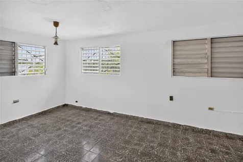 3 Urbanización Reparto Marquez Arecibo PR 00612