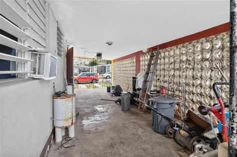 3 Urbanización Reparto Marquez Arecibo PR 00612