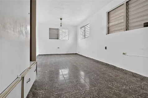3 Urbanización Reparto Marquez Arecibo PR 00612