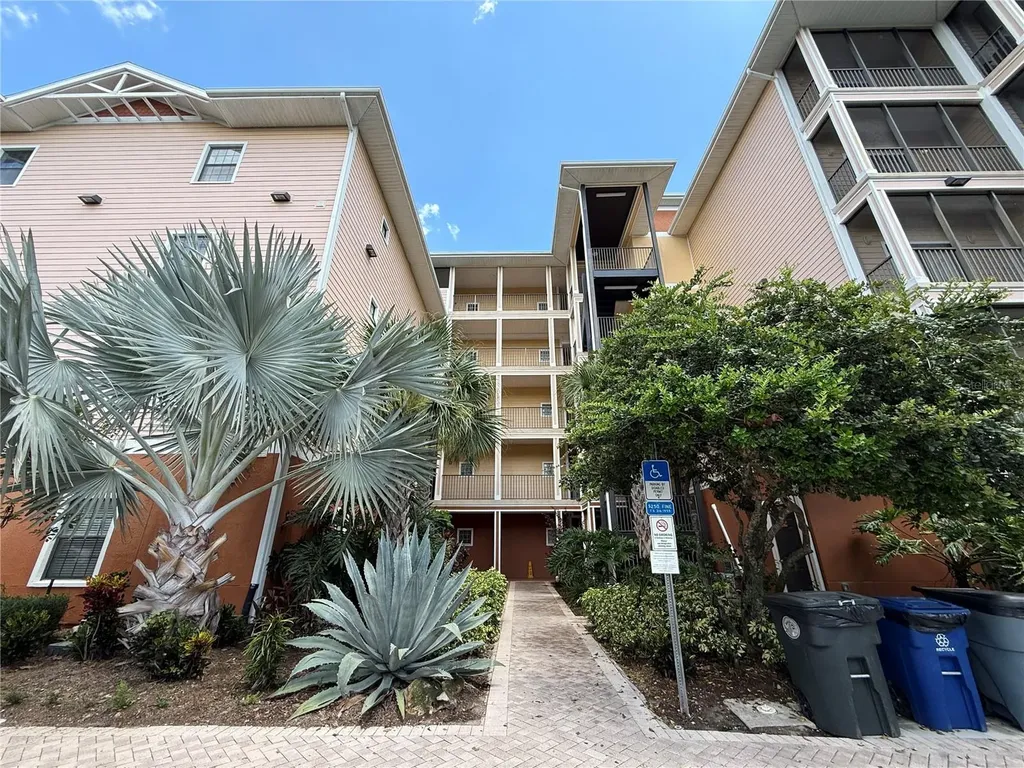 3060 Pirates Retreat Court Kissimmee FL 34747