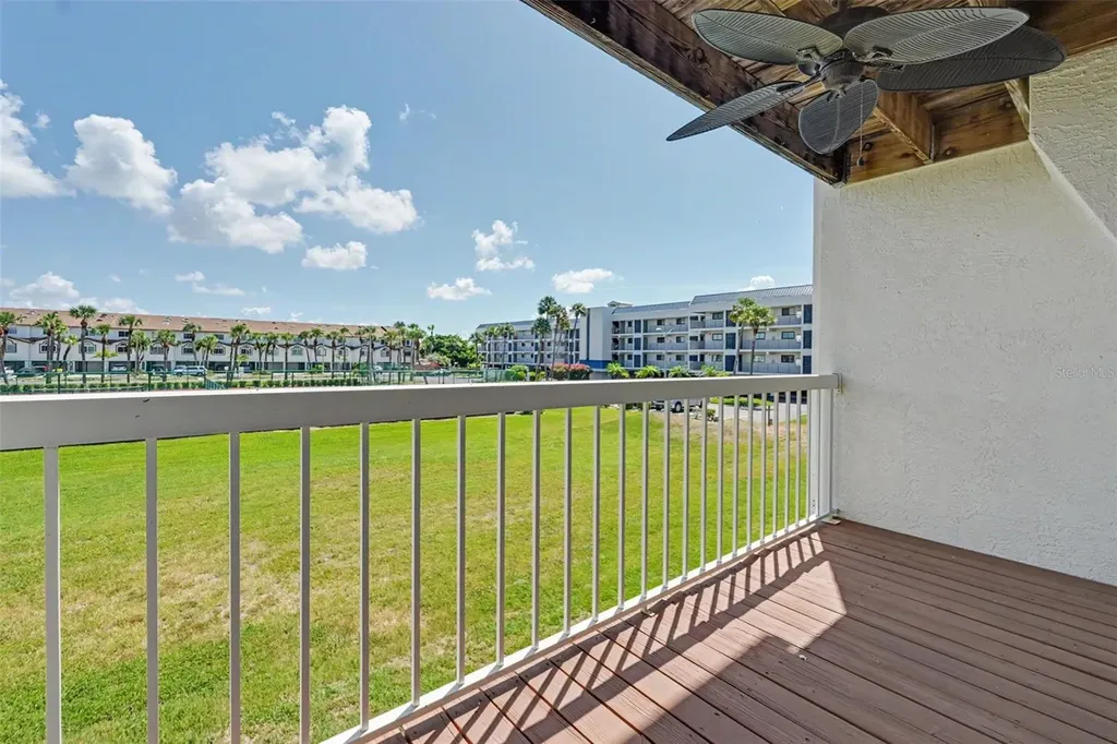 269 Madeira Circle St Petersburg FL 33715