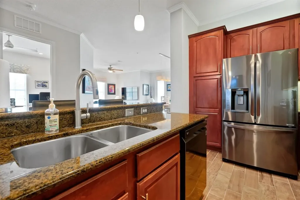 5048 Shoreway Loop Orlando FL 32819