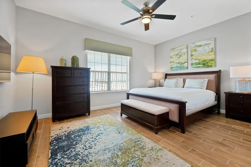 5048 Shoreway Loop Orlando FL 32819