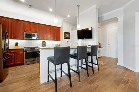5048 Shoreway Loop Orlando FL 32819