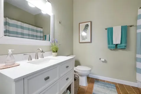 5048 Shoreway Loop Orlando FL 32819