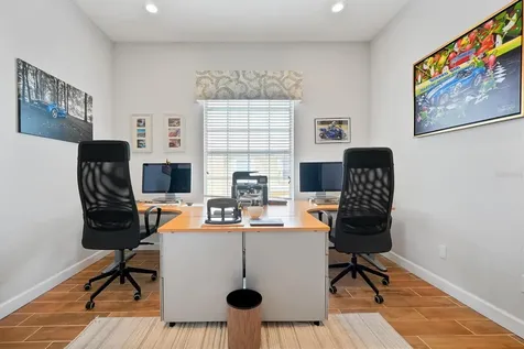 5048 Shoreway Loop Orlando FL 32819