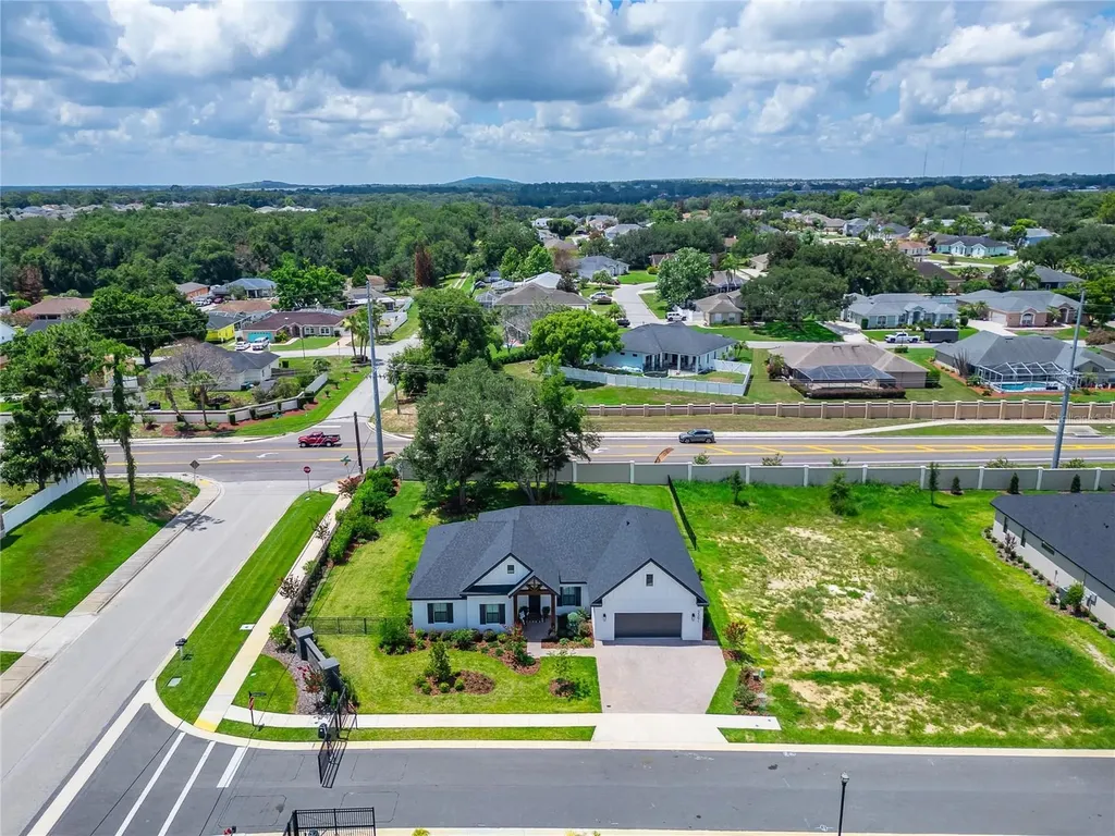 5391 Clubhouse Hills Lane Lakeland FL 33812
