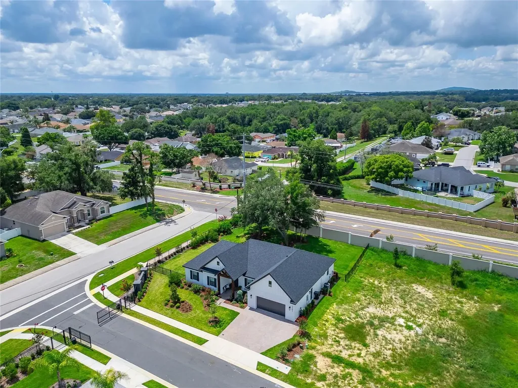 5391 Clubhouse Hills Lane Lakeland FL 33812