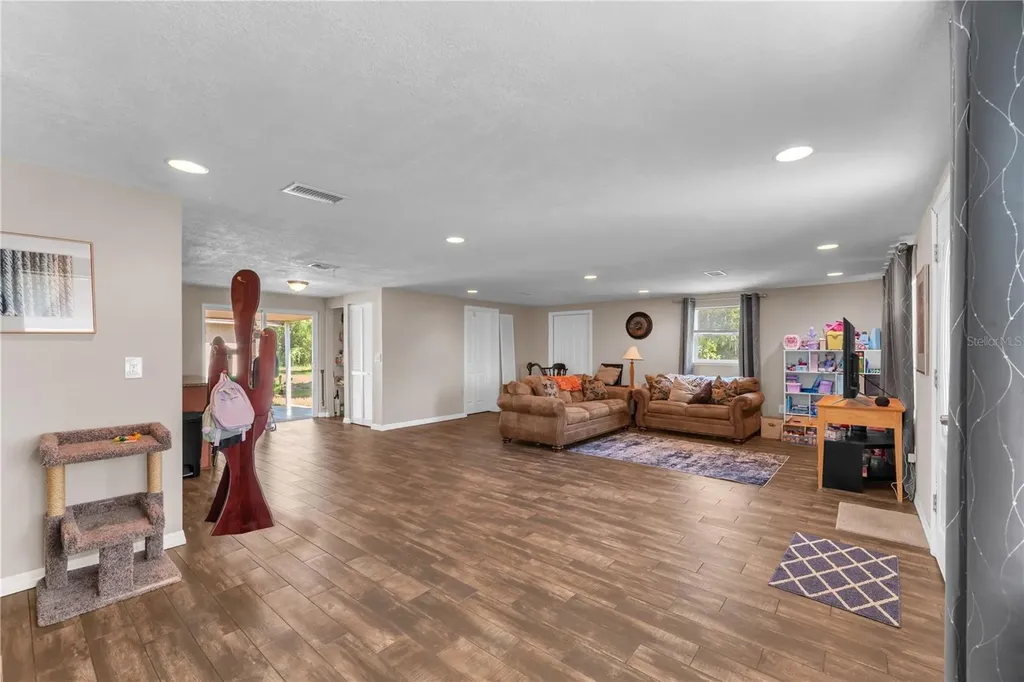 1815 30th Street SE Ruskin FL 33570