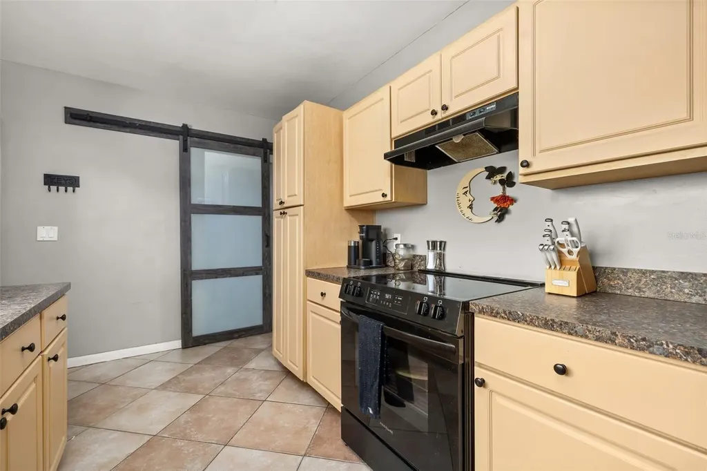 932 Glenmore Circle Melbourne FL 32901