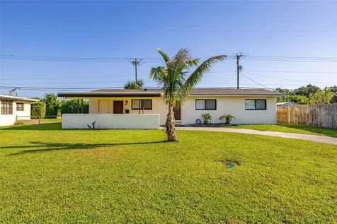 932 Glenmore Circle Melbourne FL 32901