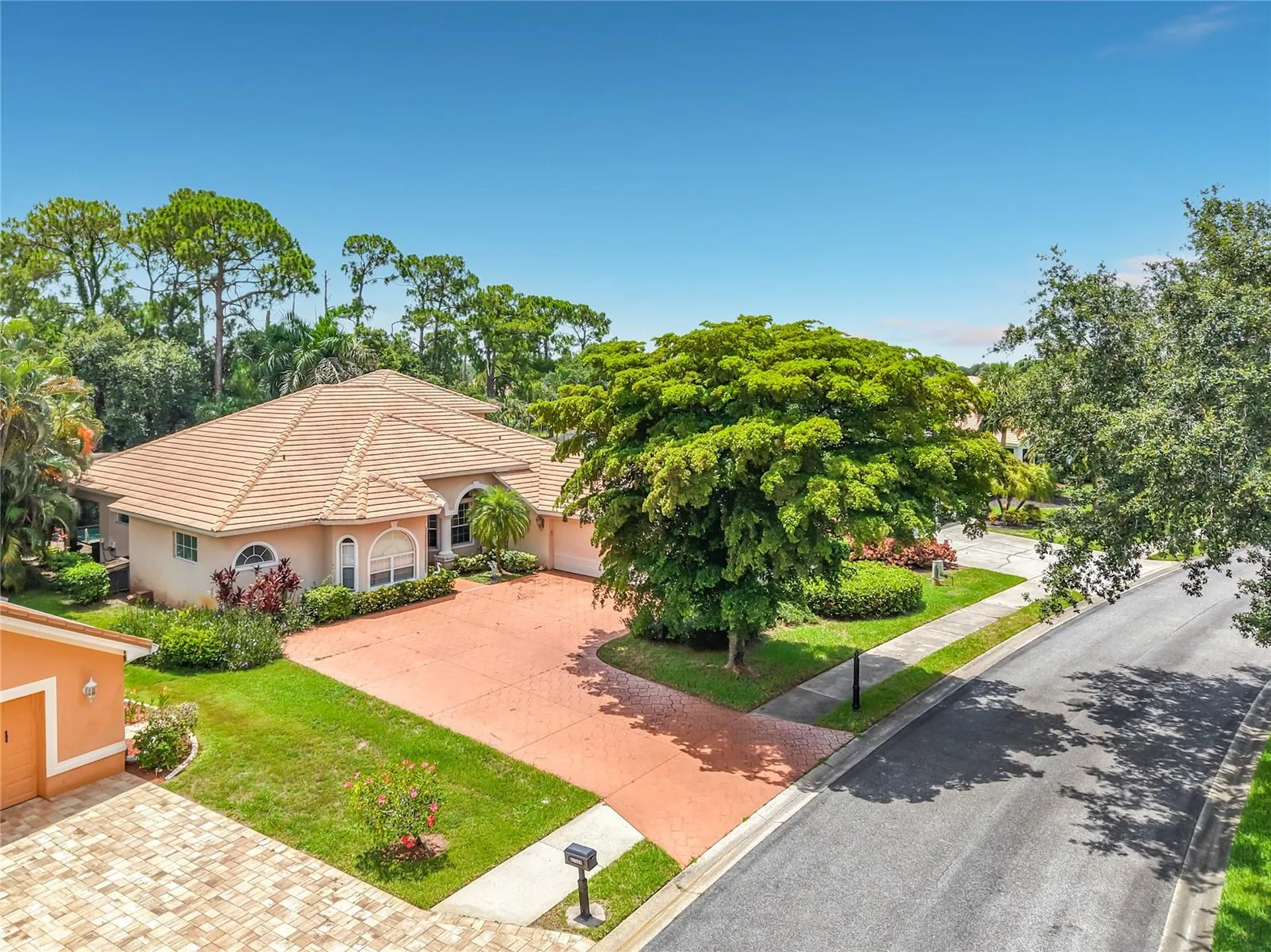 2221 Oxford Ridge Circle Lehigh Acres FL 33973