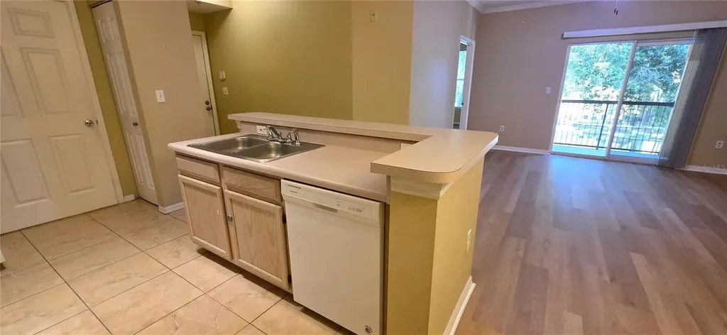 5618 Pinnacle Heights Circle Tampa FL 33624