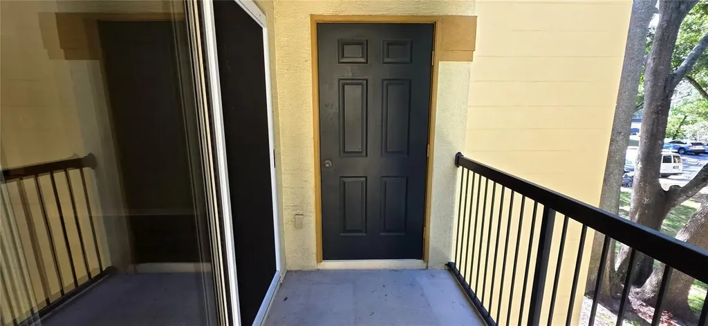 5618 Pinnacle Heights Circle Tampa FL 33624