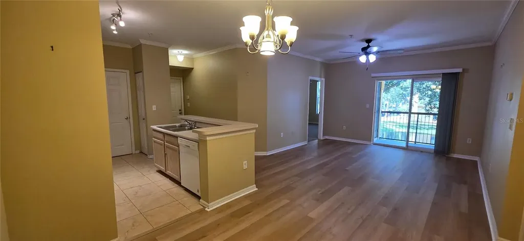 5618 Pinnacle Heights Circle Tampa FL 33624